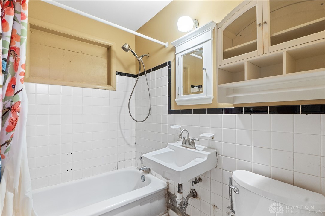 5508 Ferngrove Drive