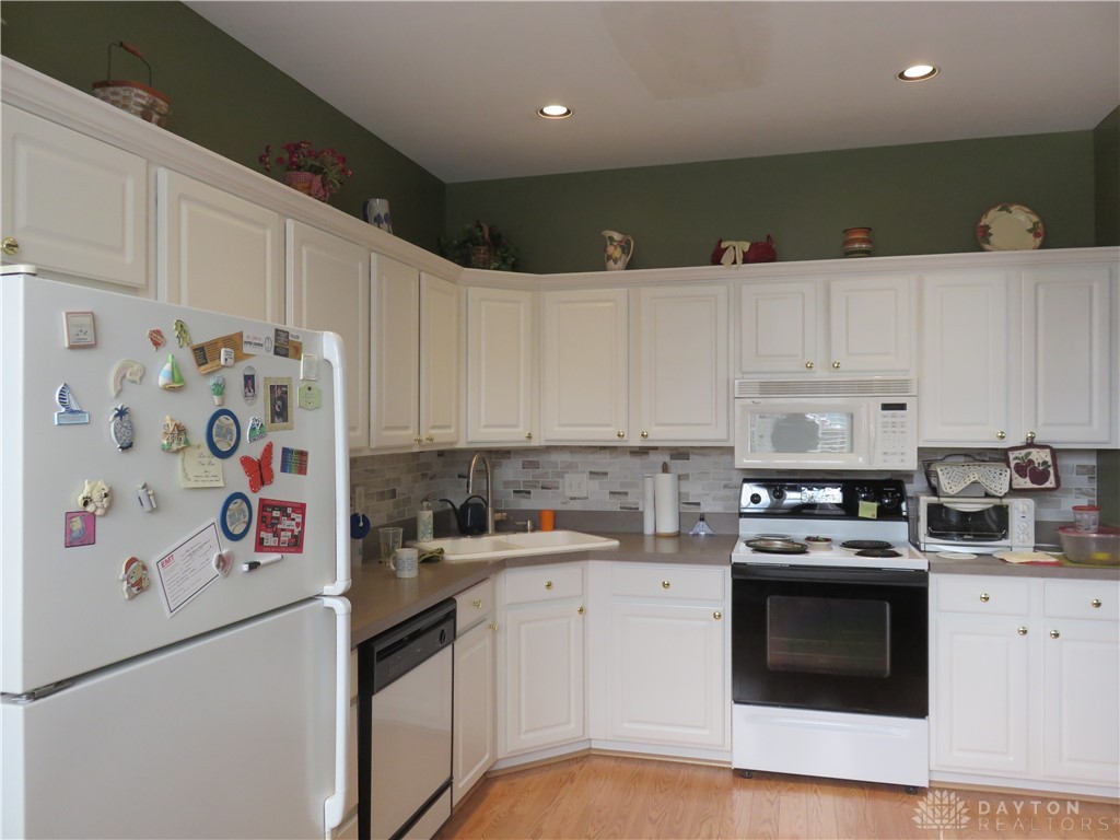 9036 Waterway Court