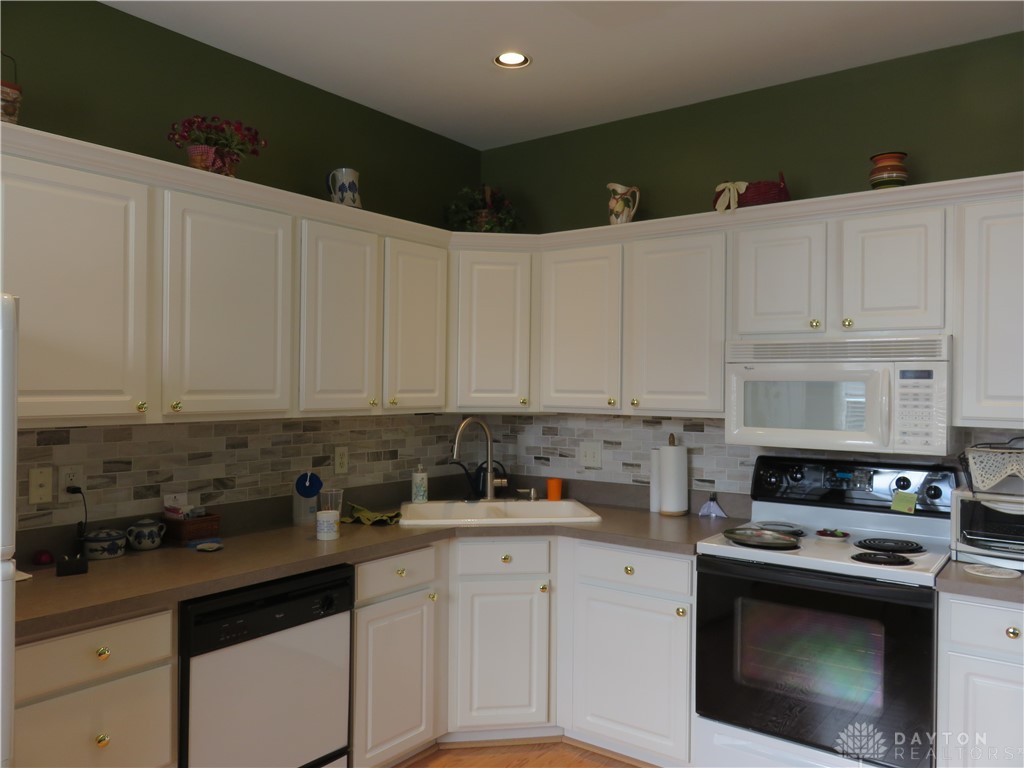 9036 Waterway Court