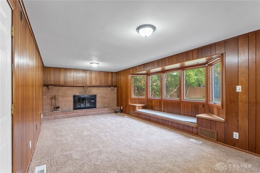 640 Hillcrest Drive