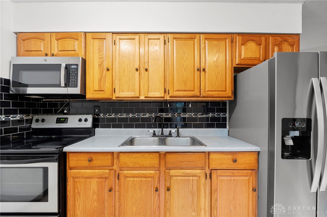 1823 Wilbur Avenue 1825