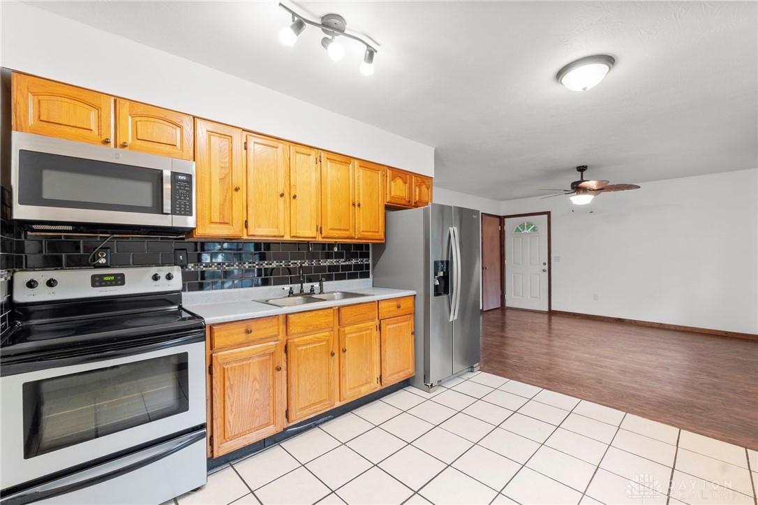 1823 Wilbur Avenue 1825