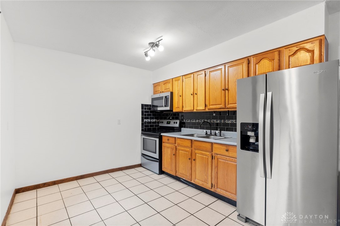 1823 Wilbur Avenue 1825