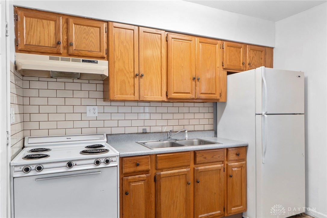 1823 Wilbur Avenue 1825