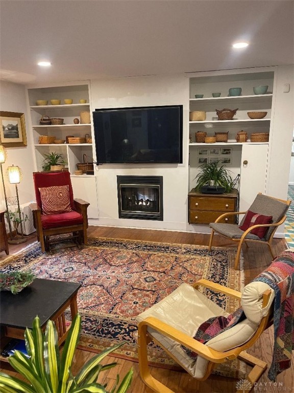 420 W Whiteman Street