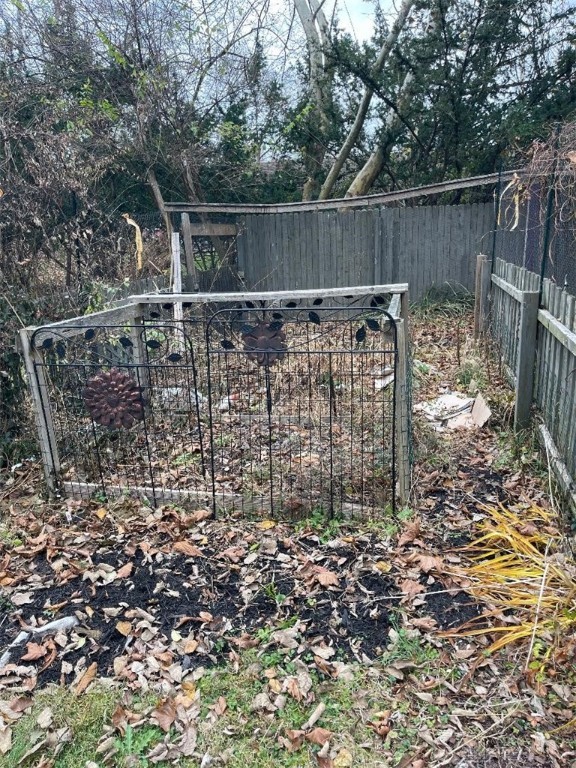 420 W Whiteman Street