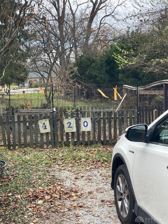 420 W Whiteman Street