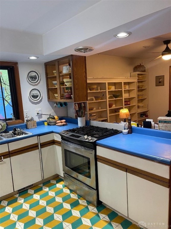 420 W Whiteman Street