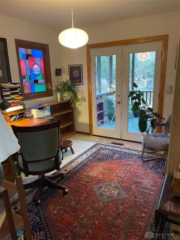 420 W Whiteman Street