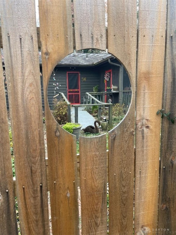 420 W Whiteman Street