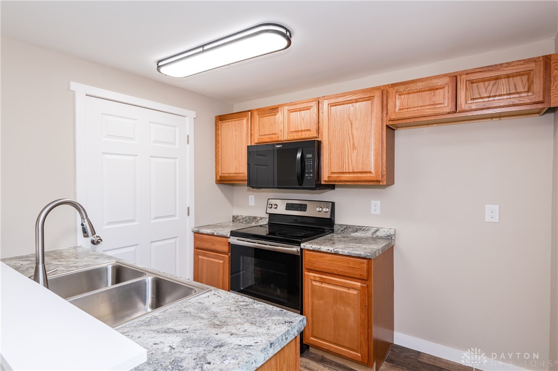 4817 Lodgeview Drive