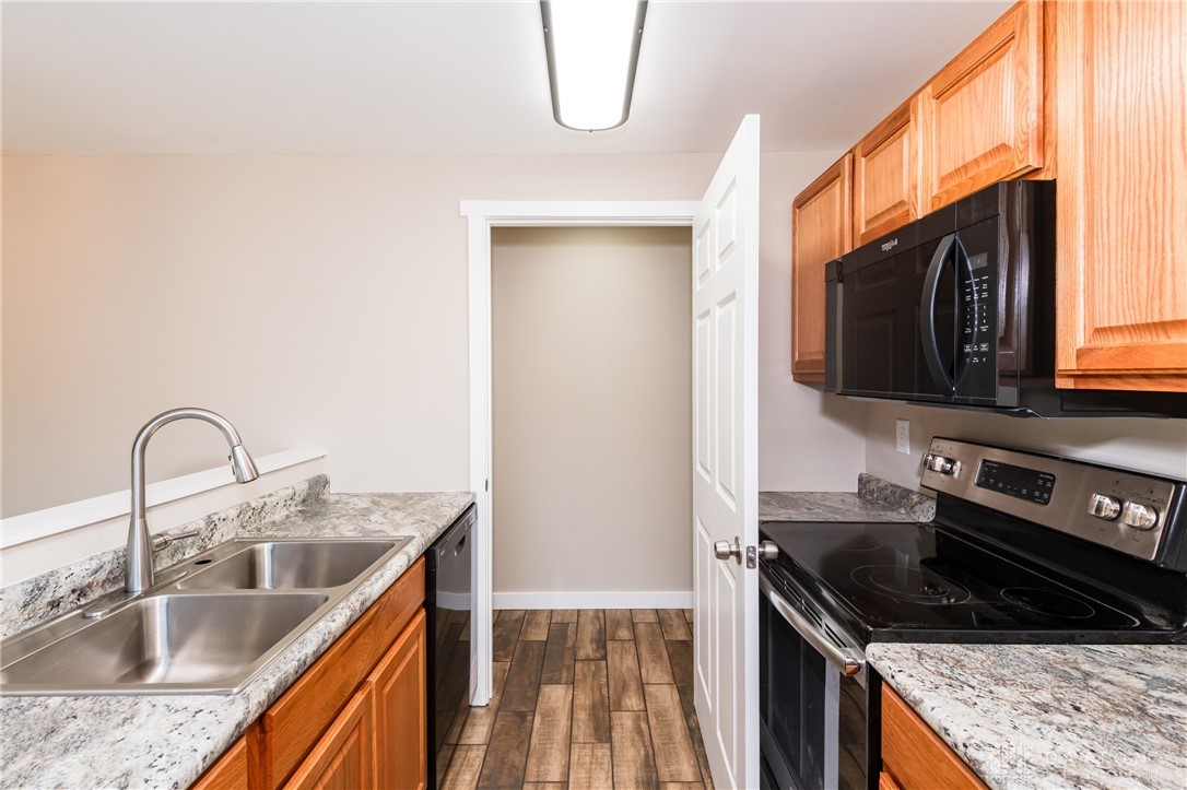 4817 Lodgeview Drive