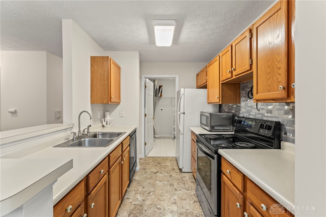 6611 Brigham Square 2