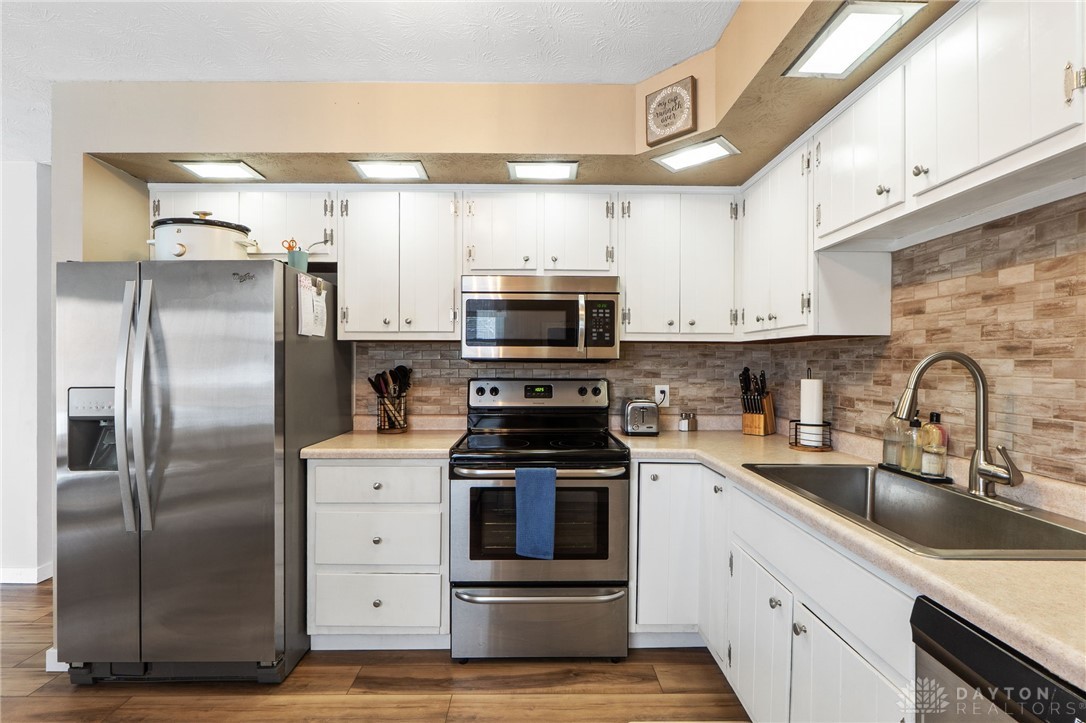 6055 Layne Hills Court