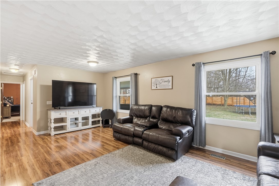 7221 Brandtvista Avenue