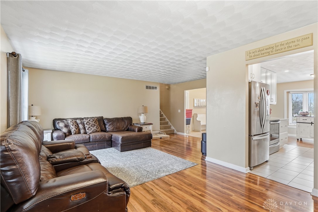 7221 Brandtvista Avenue