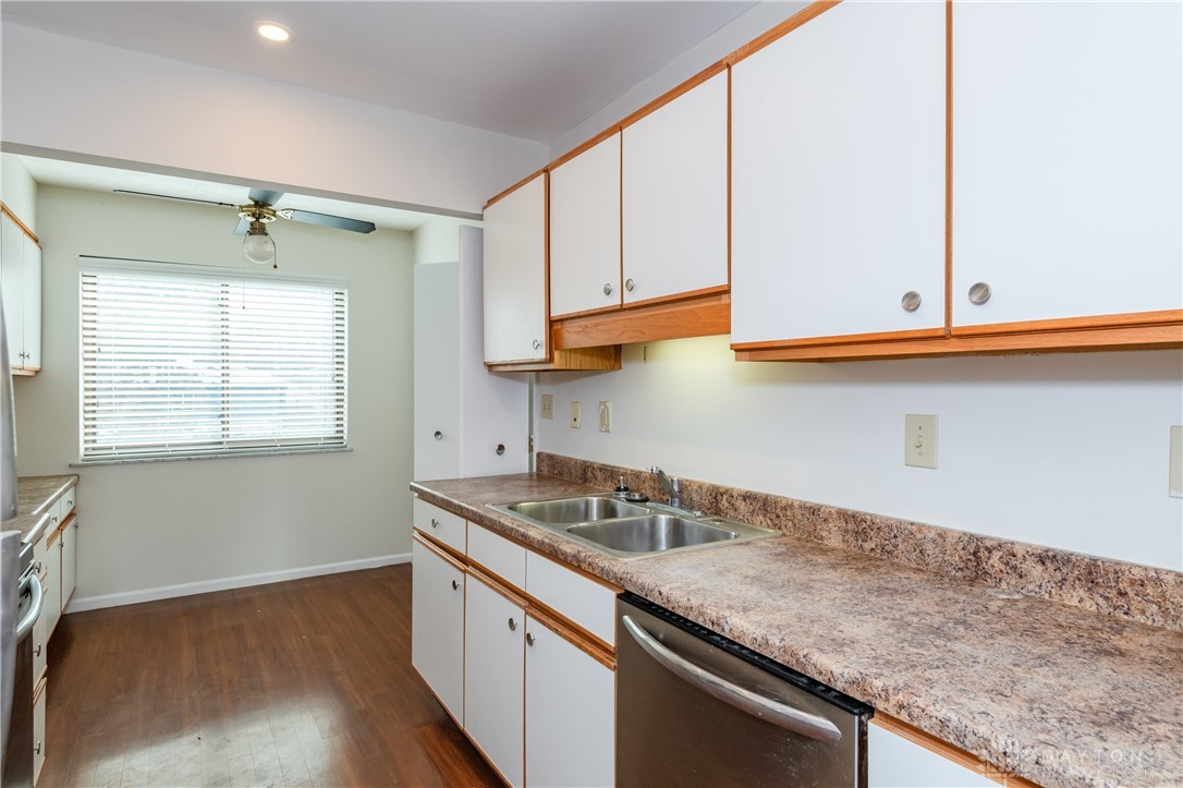 3285 Southdale Drive 4