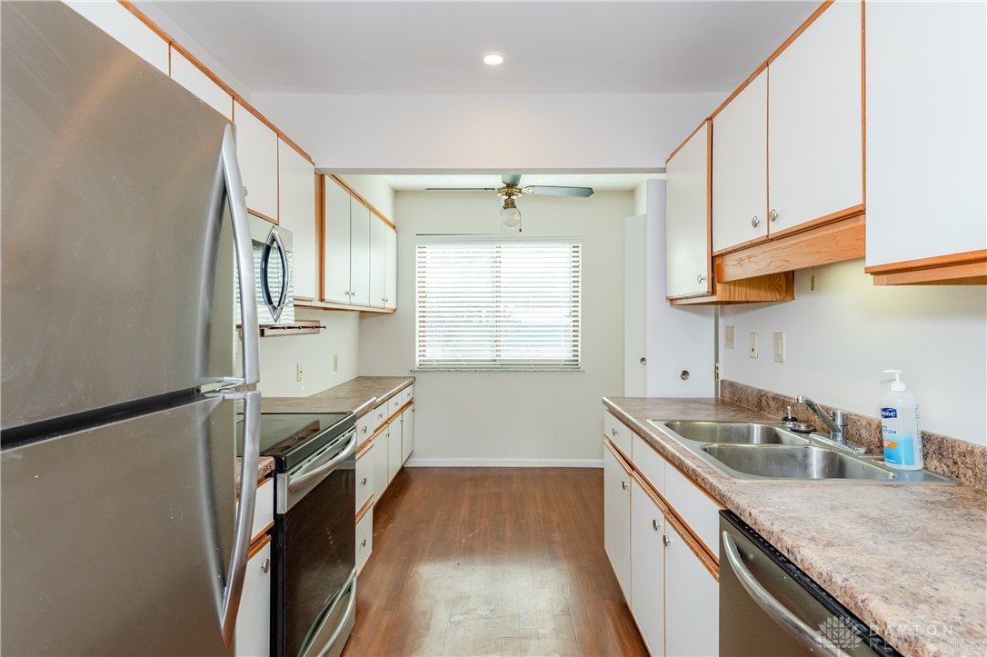 3285 Southdale Drive 4