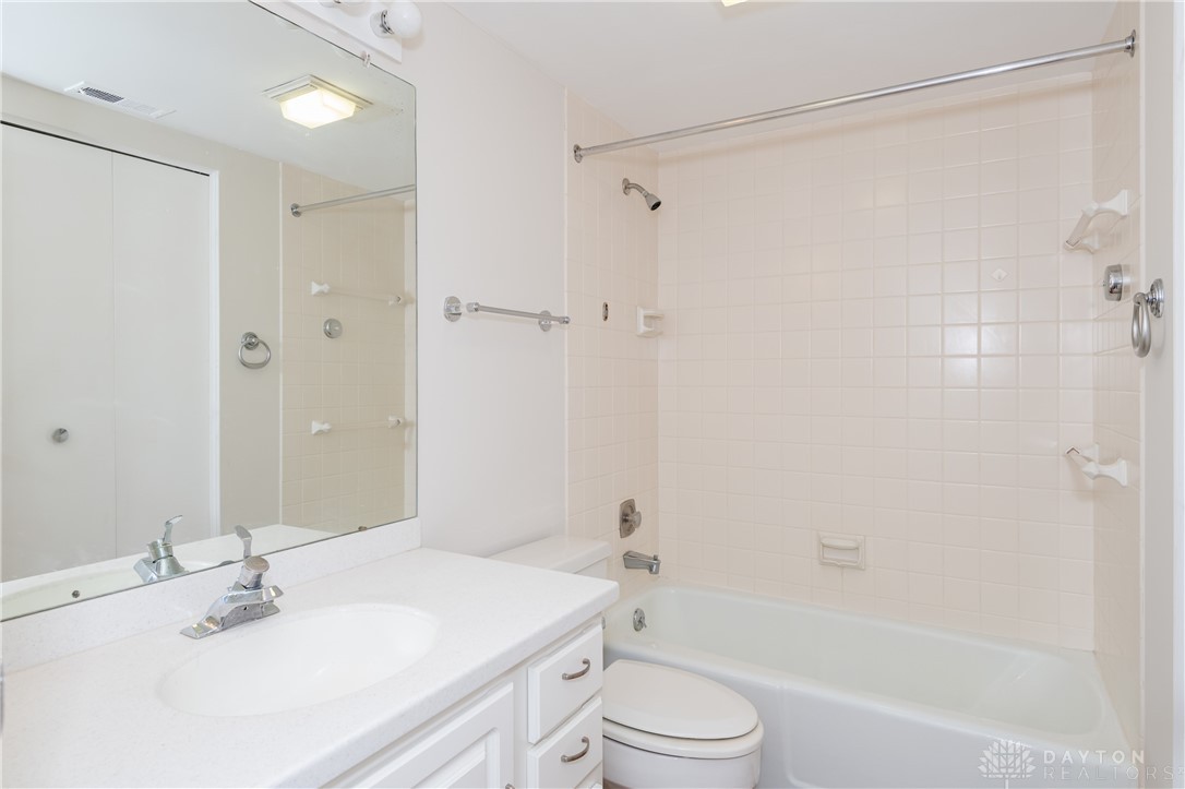 3285 Southdale Drive 4