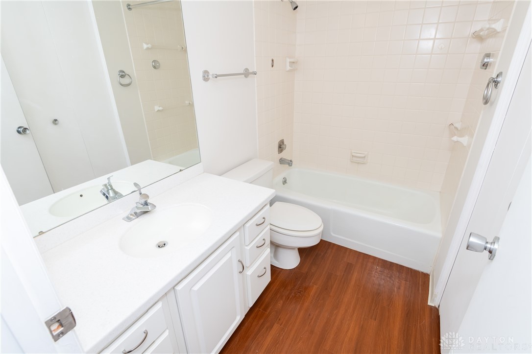 3285 Southdale Drive 4