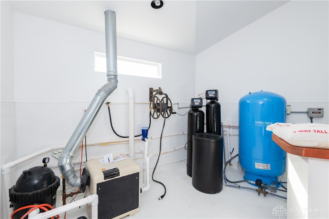 414 S Monroe Siding Road