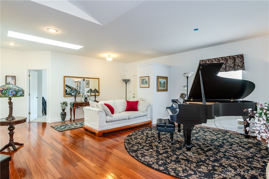 414 S Monroe Siding Road