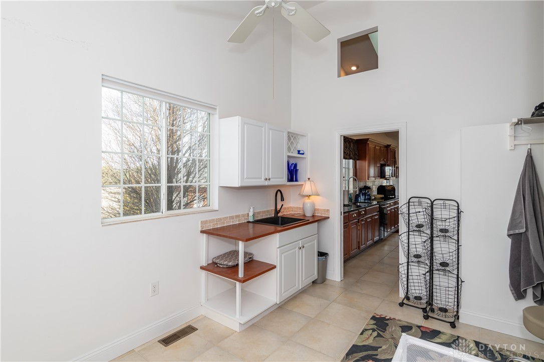 414 S Monroe Siding Road