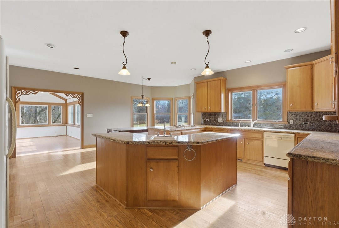 2644 Center Creek Circle