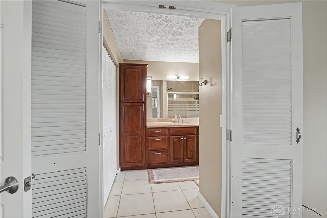 6105 Country Estates Drive