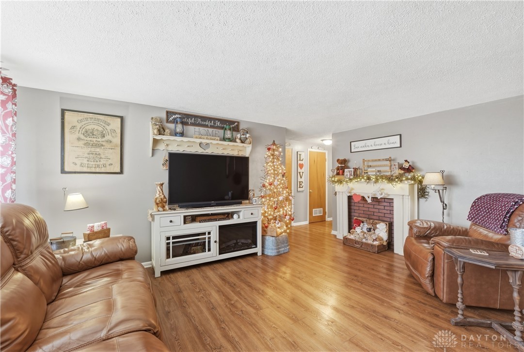 1408 Mapleridge Drive