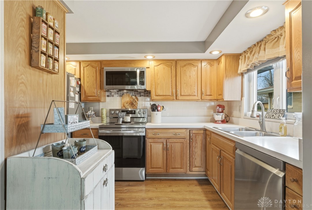 1408 Mapleridge Drive