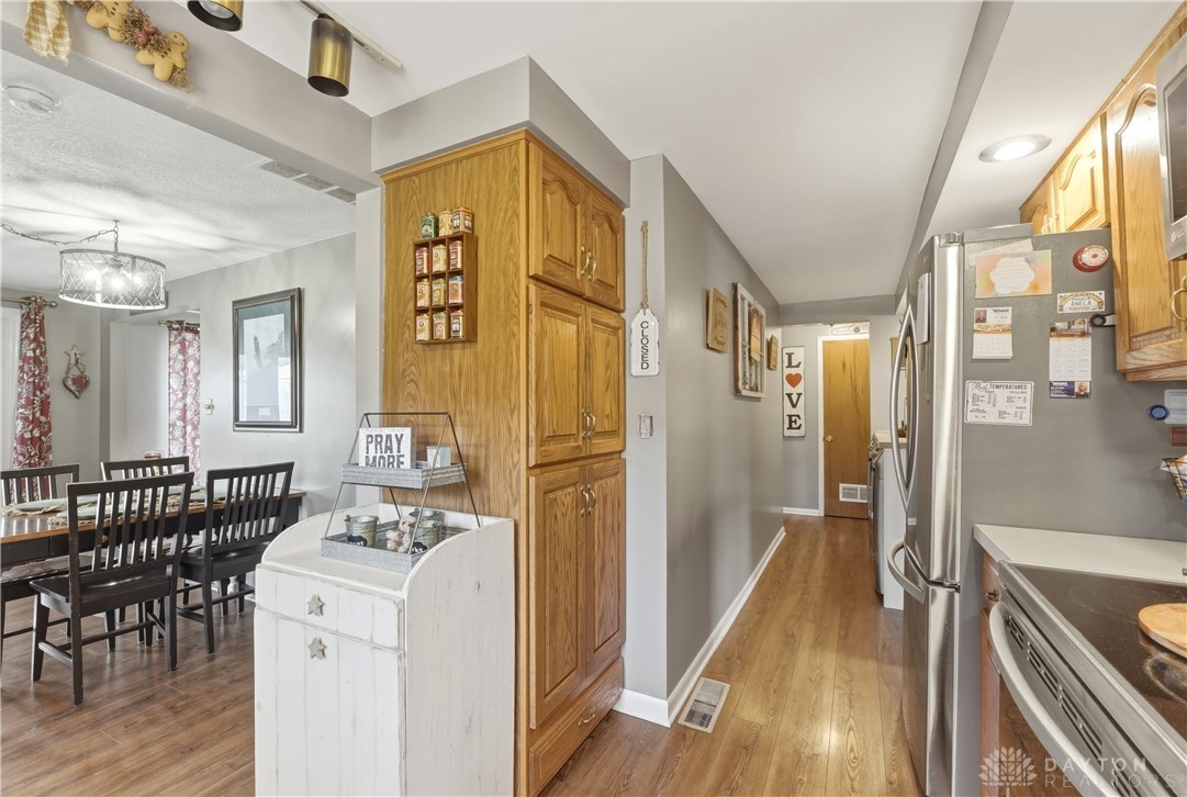 1408 Mapleridge Drive