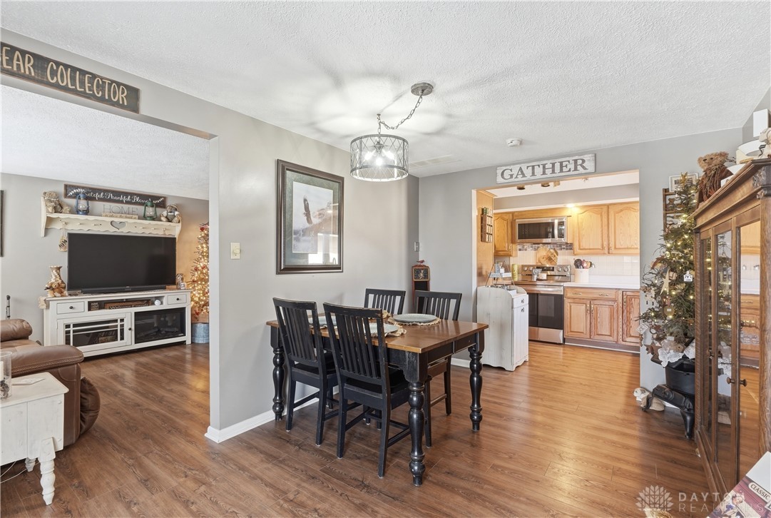 1408 Mapleridge Drive