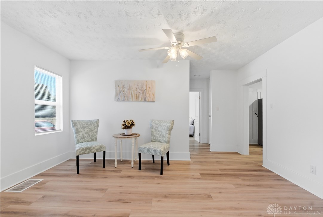 308 E Xenia Drive