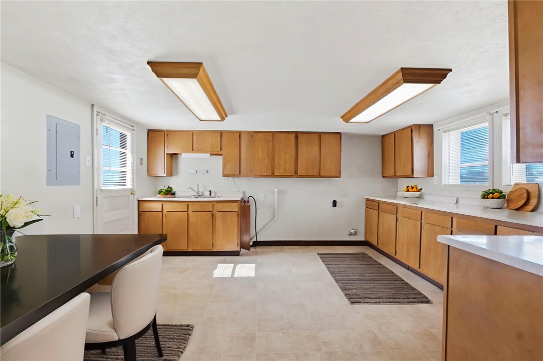 1607 Montgomery Avenue