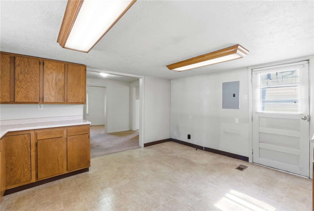 1607 Montgomery Avenue