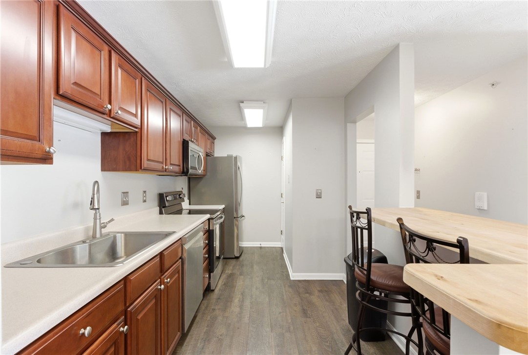 3129 Crestmont Lane 104