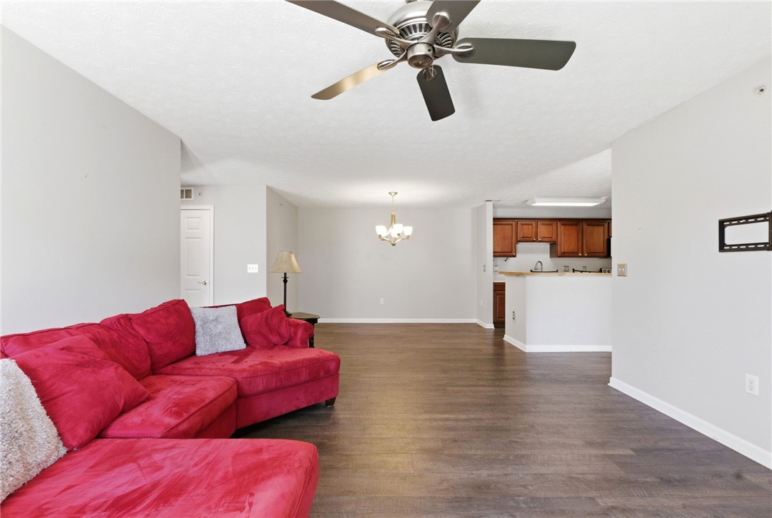 3129 Crestmont Lane 104