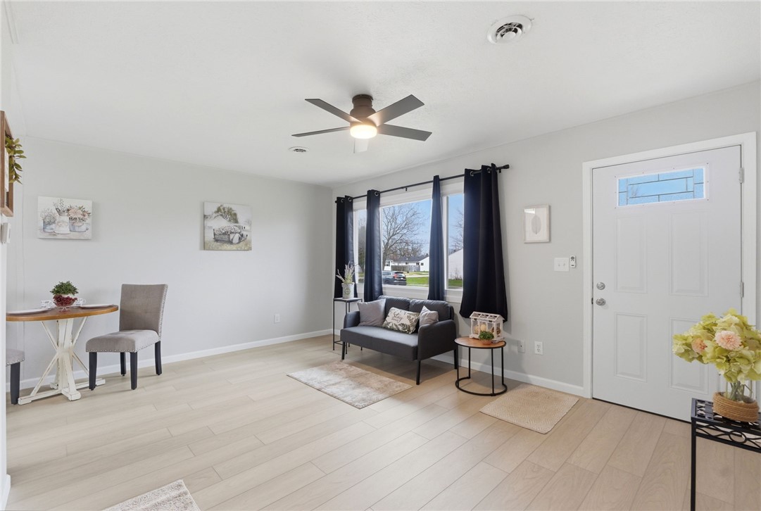 15 N Diana Lane