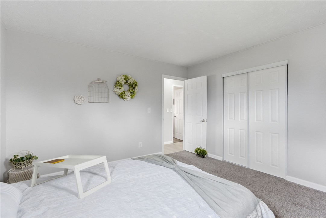 15 N Diana Lane