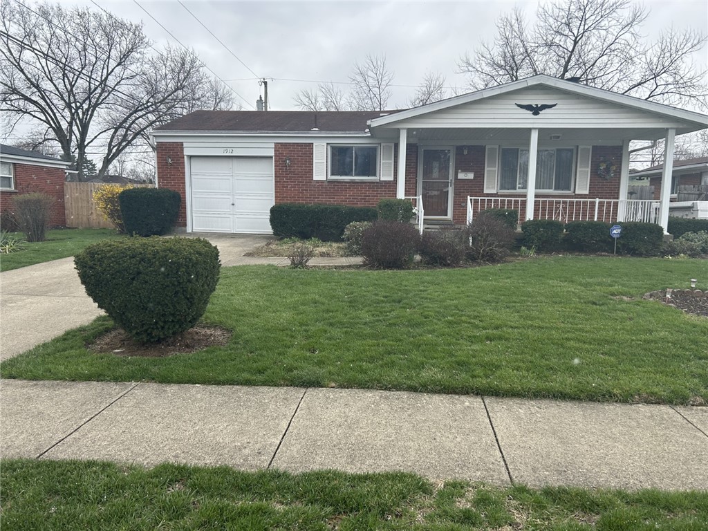 1912 Echo Wood Court