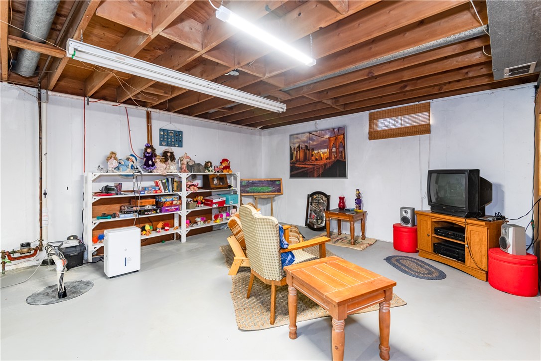 913 Debbie Court