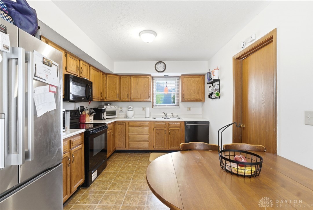 1562 Alameda Drive