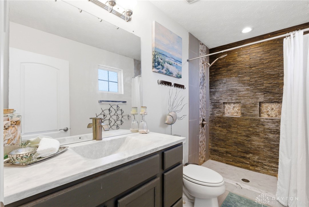 1436 Artesian Lane