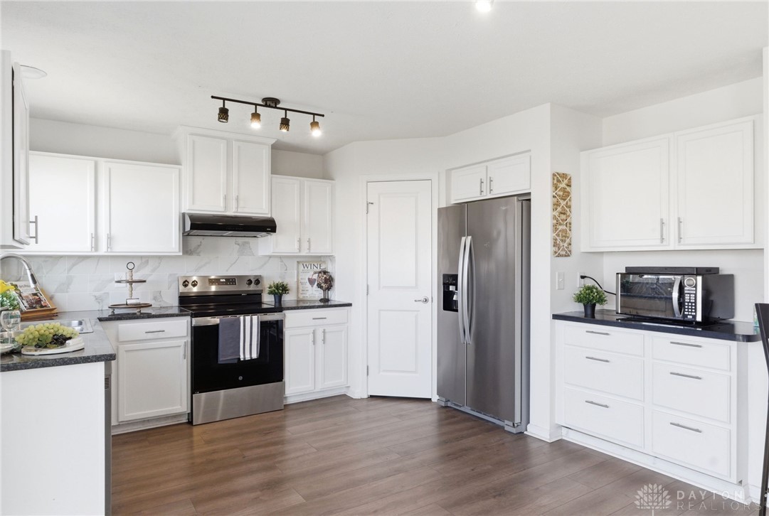 1436 Artesian Lane
