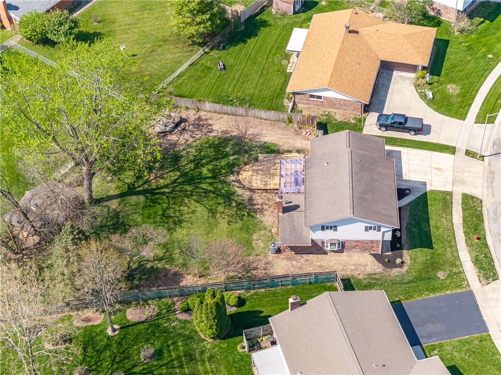 6850 Locustview Drive