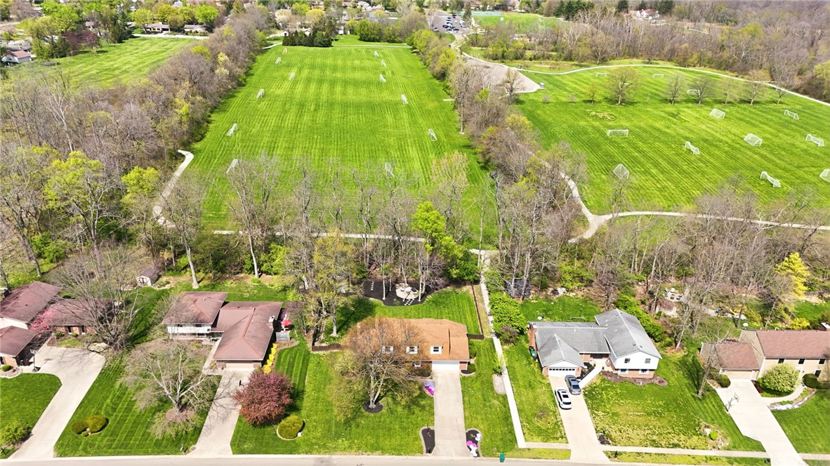 2439 Beechknoll Point