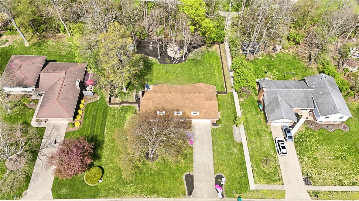 2439 Beechknoll Point