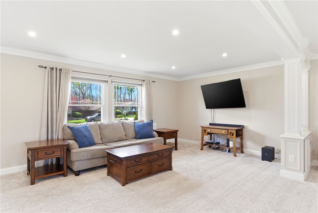 2439 Beechknoll Point