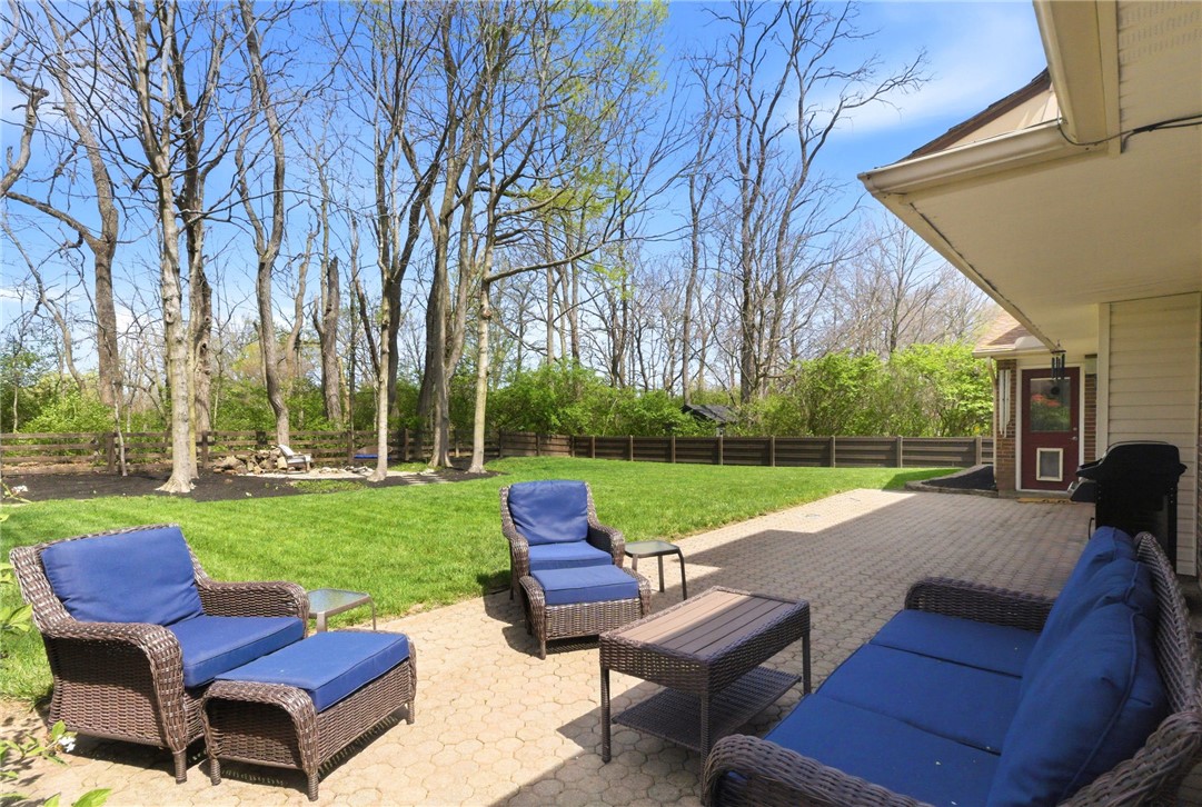 2439 Beechknoll Point